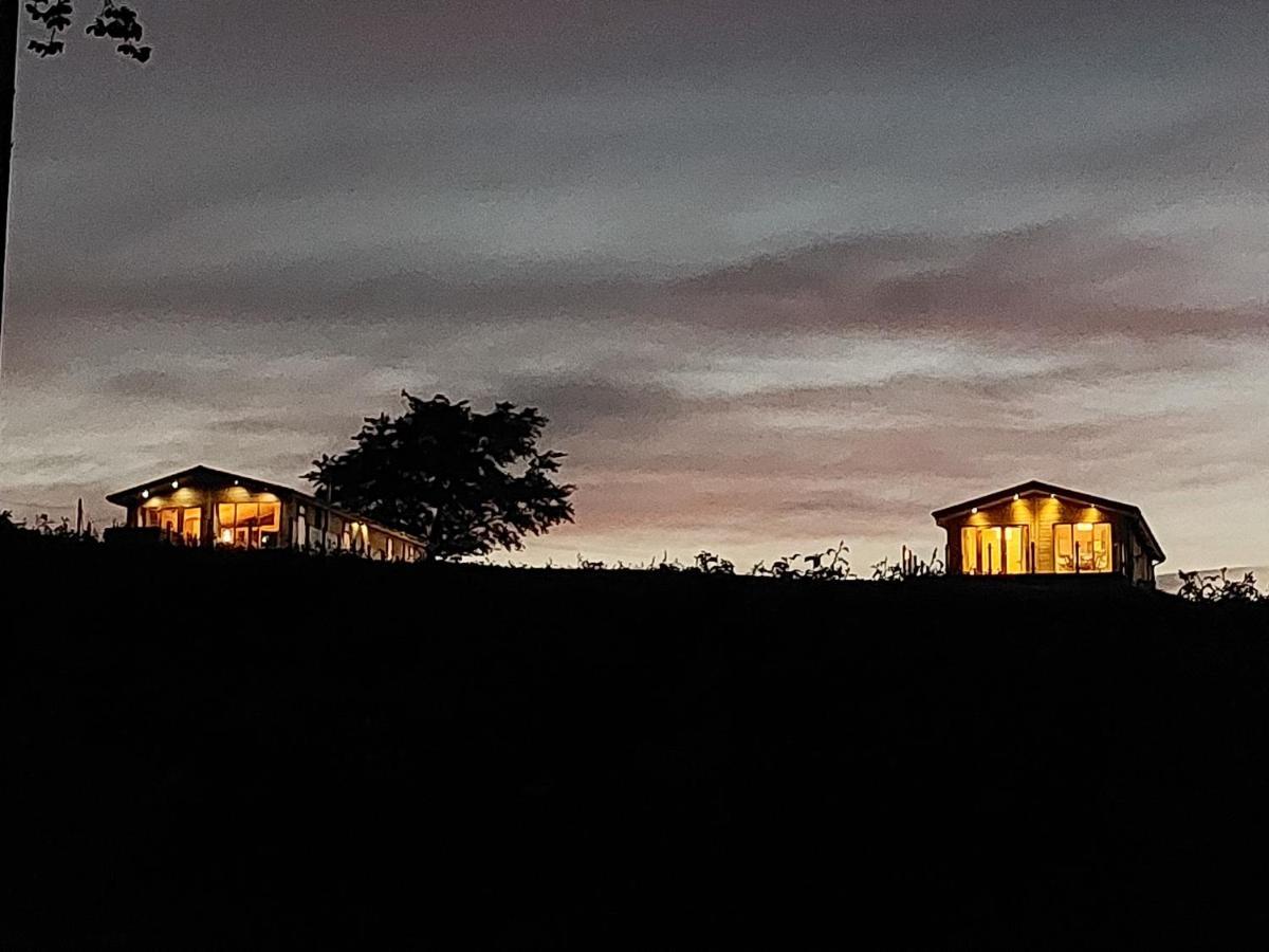 Luxury Family Beechwood Lodge With Hot Tub Lochwinnoch Luaran gambar