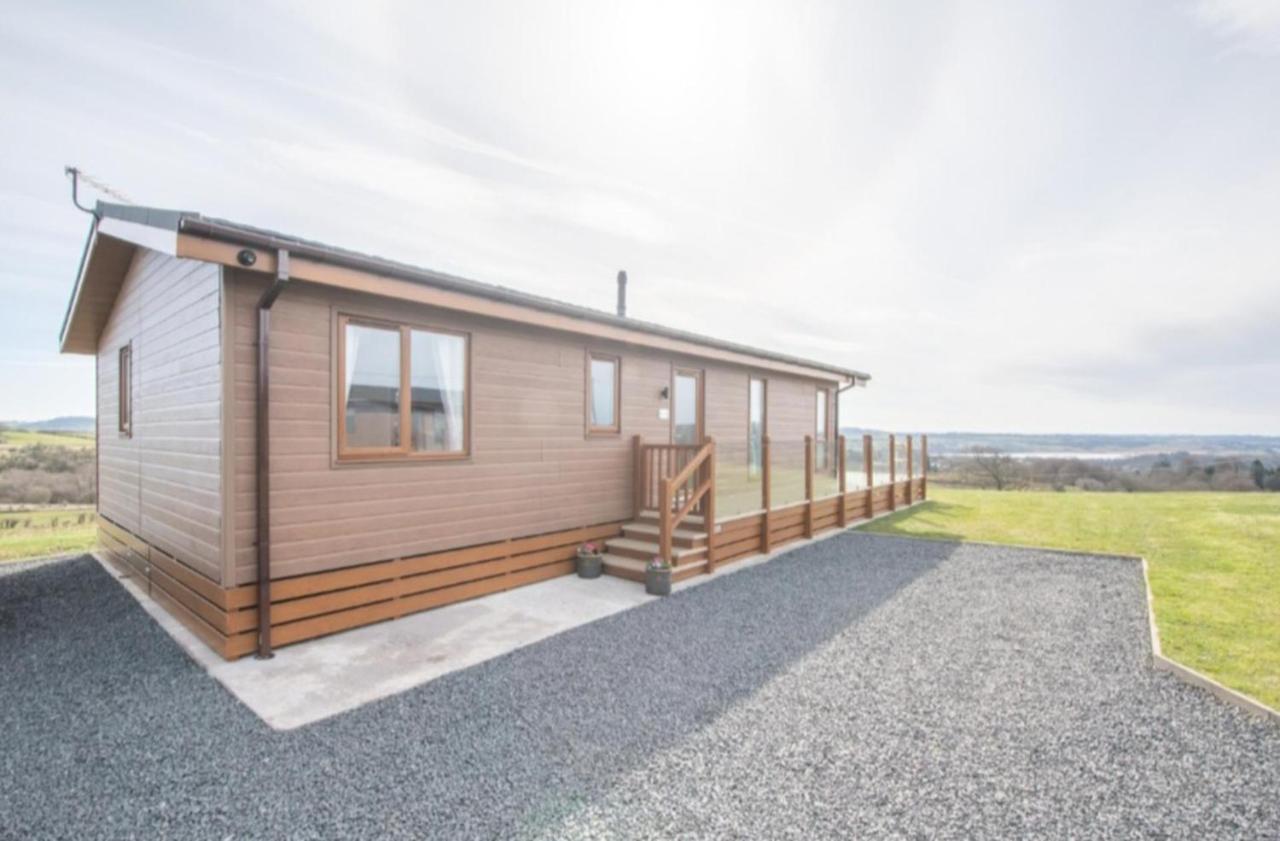 Luxury Family Beechwood Lodge With Hot Tub Lochwinnoch Luaran gambar