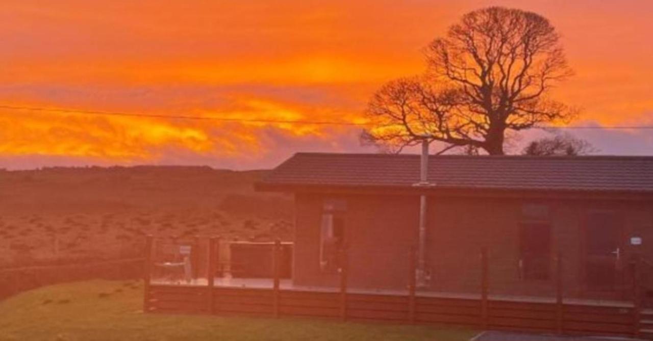 Luxury Family Beechwood Lodge With Hot Tub Lochwinnoch Luaran gambar